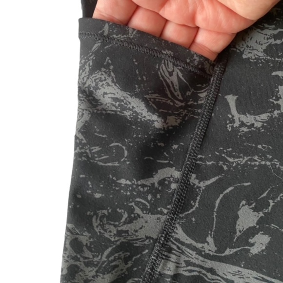 ATHLETIC WORKS DRI MORE Leggings Black and Grey Pattern Yoga Activewear Size XL - Picture 3 of 11